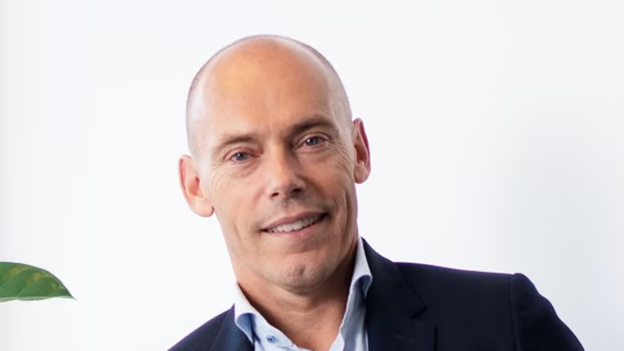 Peter Onstrand tillträder som styrelseordförande för IT & Telekombolaget Dialect