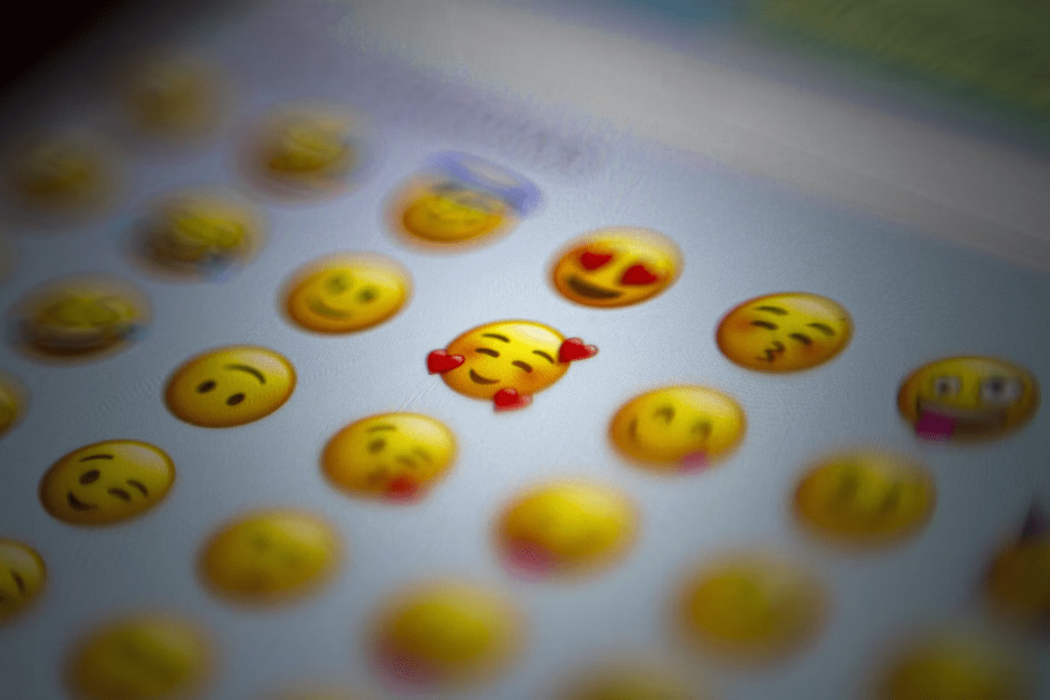 Emojis sparar hundratals miljoner kronor i uteblivna möten för storföretag