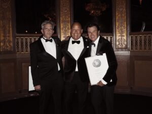 Peter Hellgren och Henrik Sandell pristagare vid Founders Awards – delar prispall med Christian von Koenigsegg 